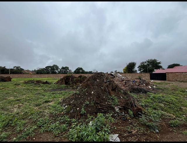 4,700M² VACANT LAND FOR SALE IN SELECTION PARK INDUSTRIAL